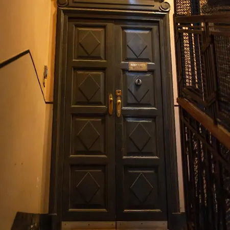 The Moscova Gallery House Apartment